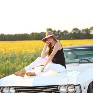 Meet your Posher, Cassandra